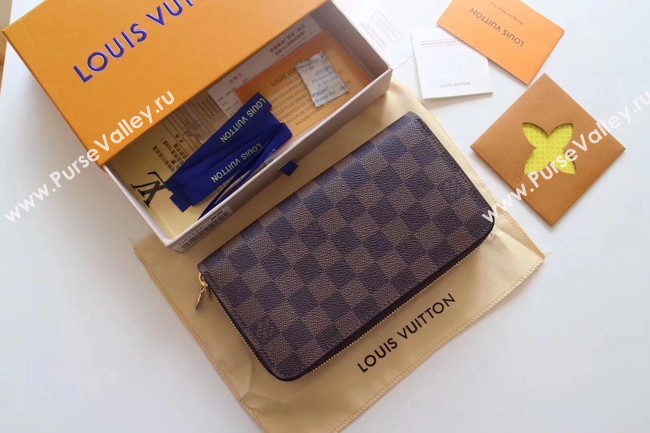 Authentic vs Replica Louis Vuitton Zippy Wallet. 