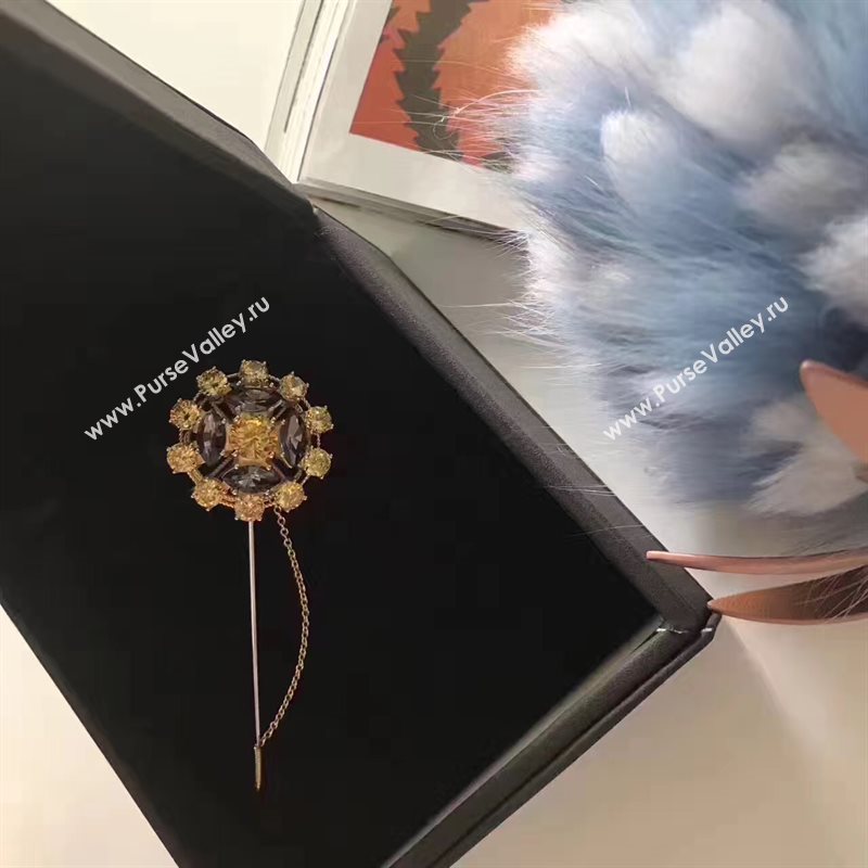 Dolce Gabbana D&G brooch 3800