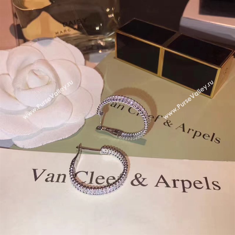 Van Cleef & Arpels vca earrings 3811