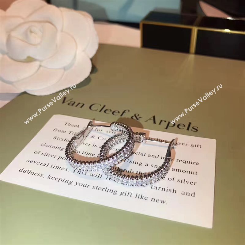 Van Cleef & Arpels vca earrings 3811