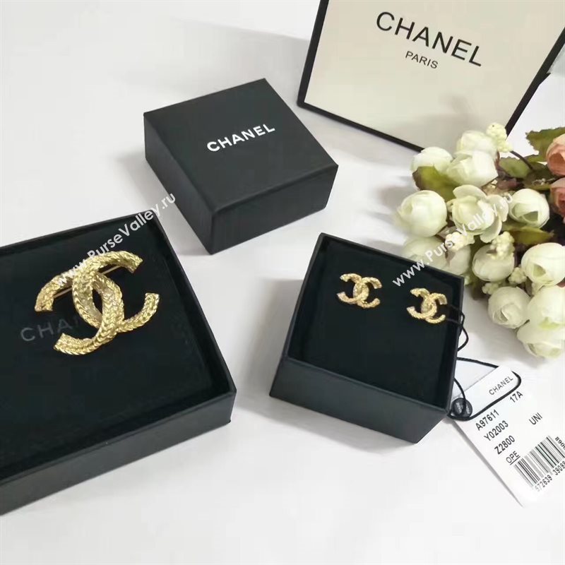 Chanel brooch 3821