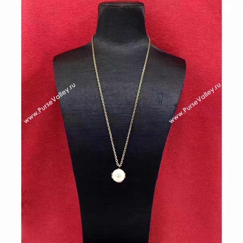 Dior necklace 3825