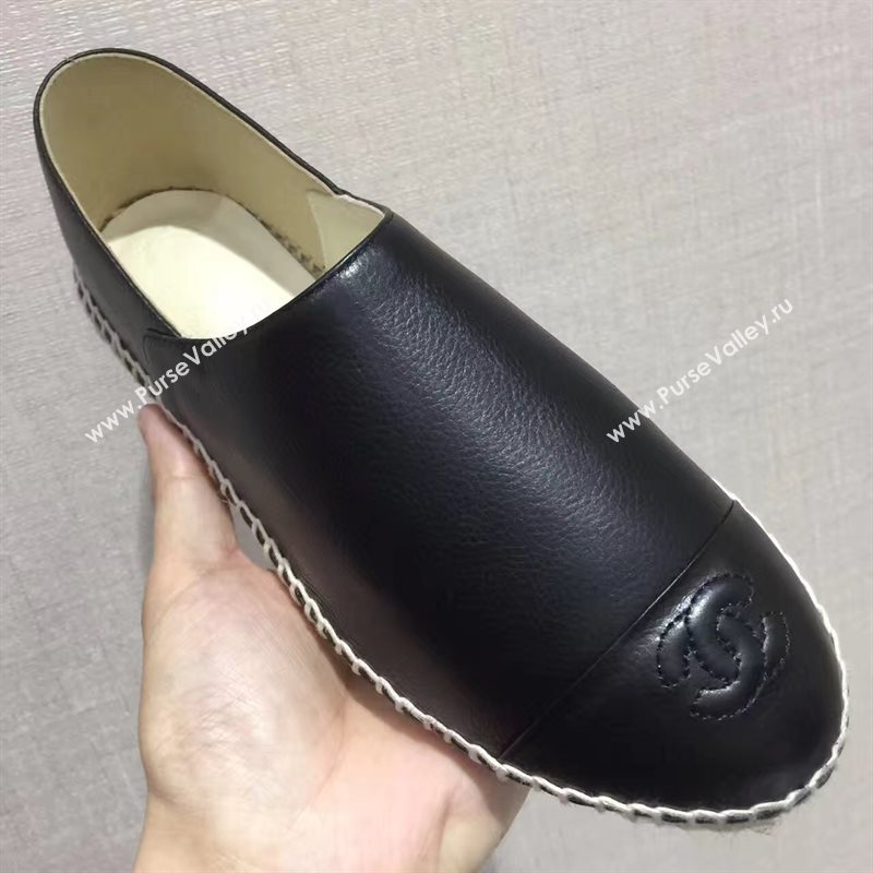 Chanel calfskin black flat shoes 3943