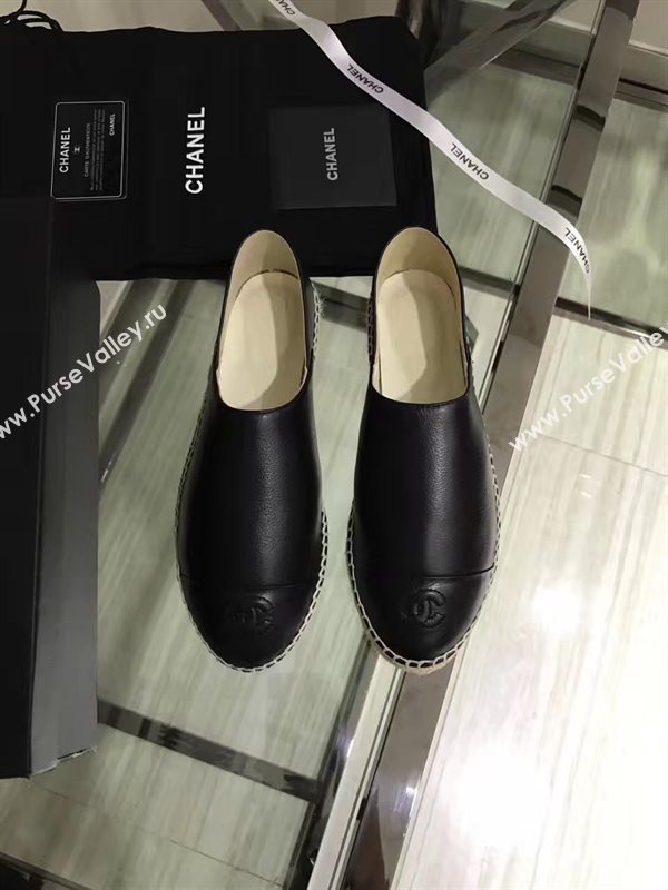 Chanel calfskin black flat shoes 3943