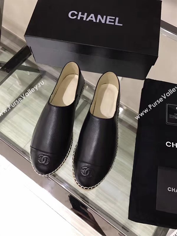 Chanel calfskin black flat shoes 3943