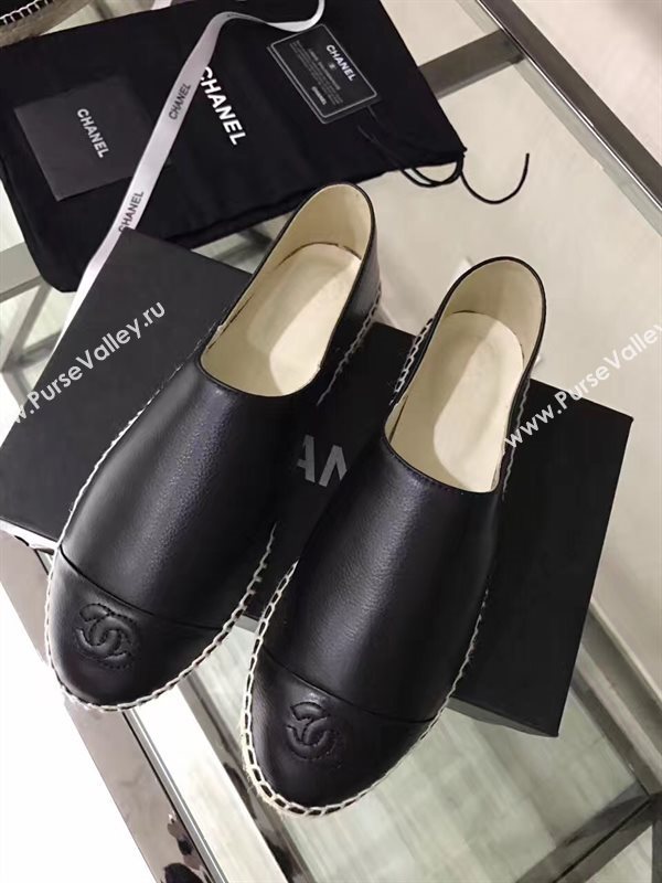 Chanel calfskin black flat shoes 3943