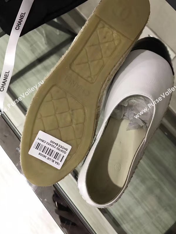 Chanel calfskin flat black white shoes 3944