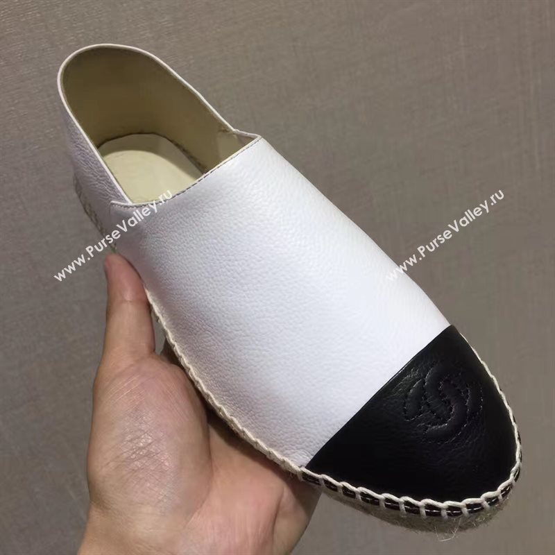 Chanel calfskin flat black white shoes 3944