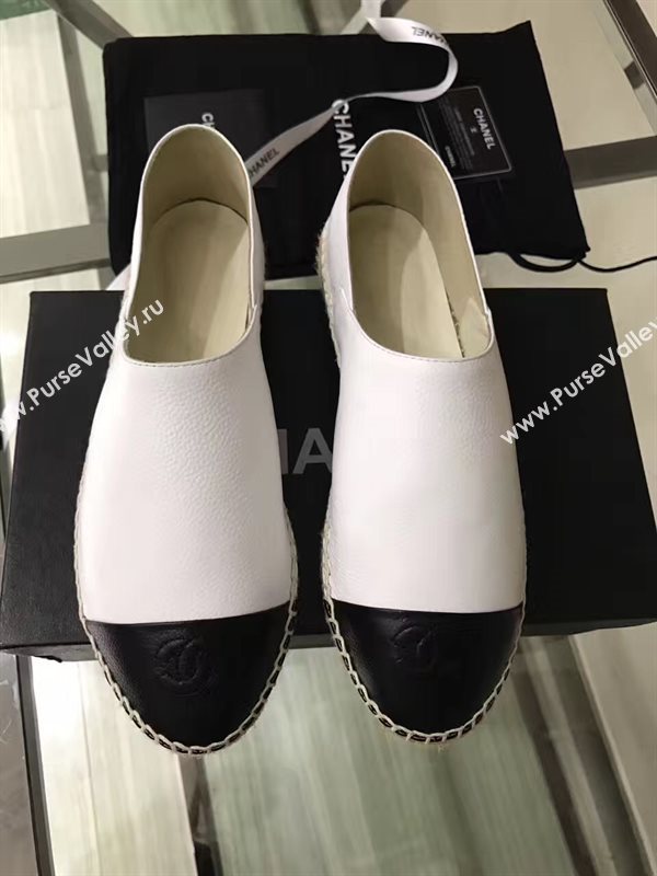 Chanel calfskin flat black white shoes 3944