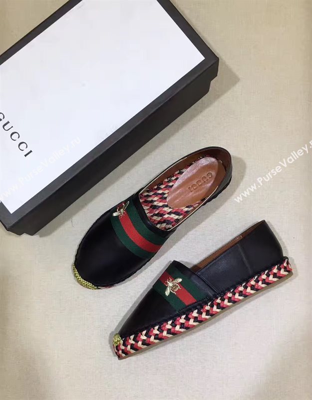 Gucci lambskin v canvas black flat shoes 3951