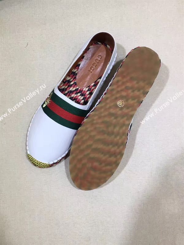 Gucci lambskin v canvas white flat shoes 3952