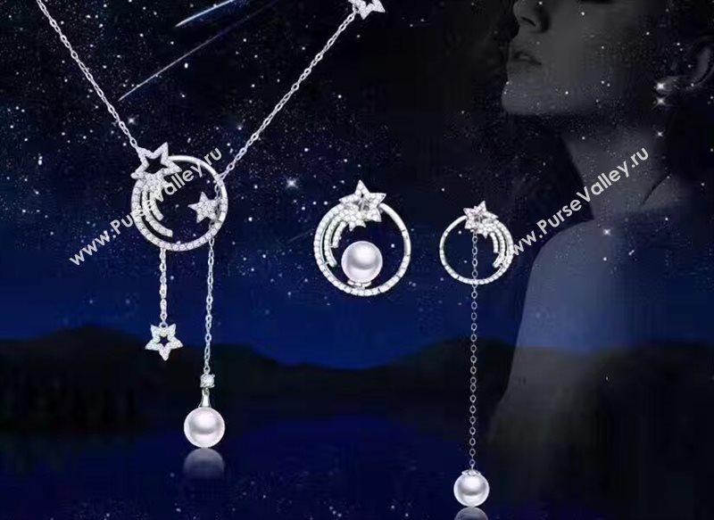 Chanel necklace 3909