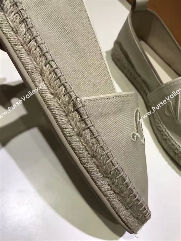 LOUIS VUITTON LV gray flat shoes 3934