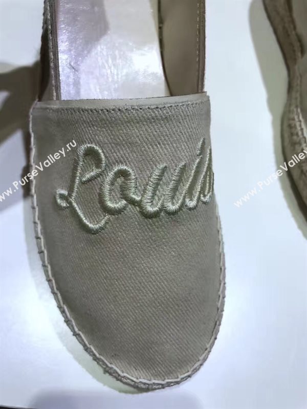 LOUIS VUITTON LV gray flat shoes 3934