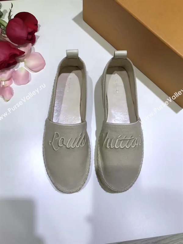 LOUIS VUITTON LV gray flat shoes 3934