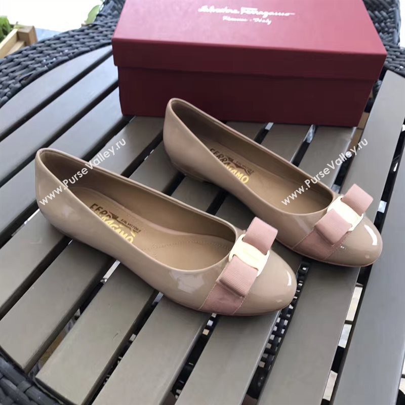 Ferragamo nude flats shoes 4225