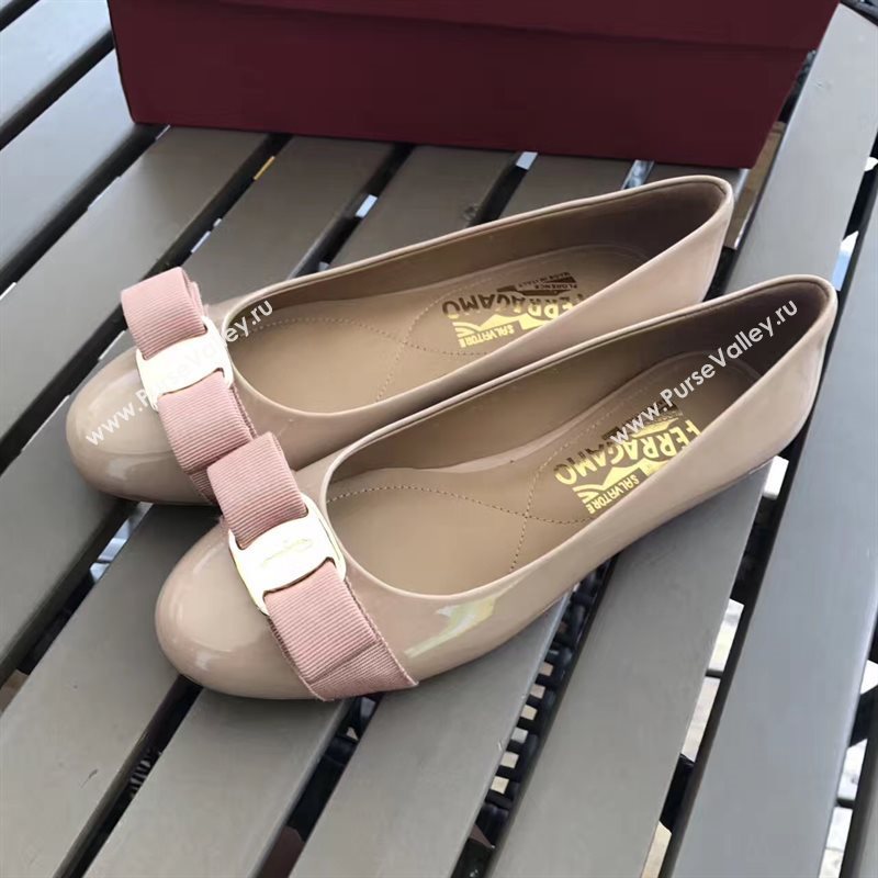 Ferragamo nude flats shoes 4225