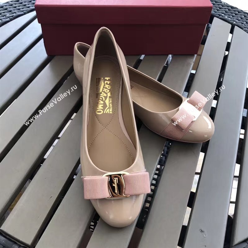 Ferragamo nude flats shoes 4225