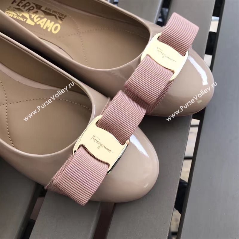 Ferragamo nude flats shoes 4225