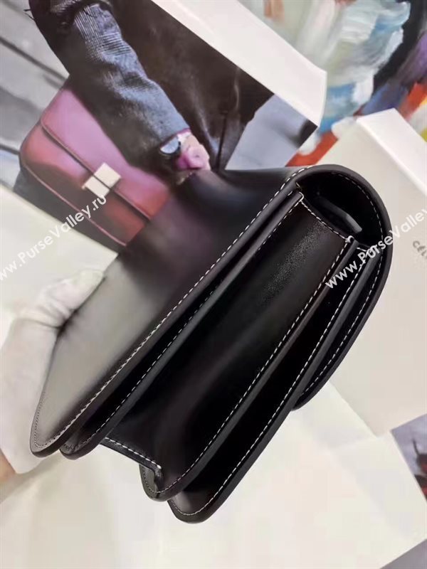 Celine black v white box classic bag 4656