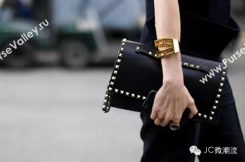 Valentino black clutch rockstud bag 5020