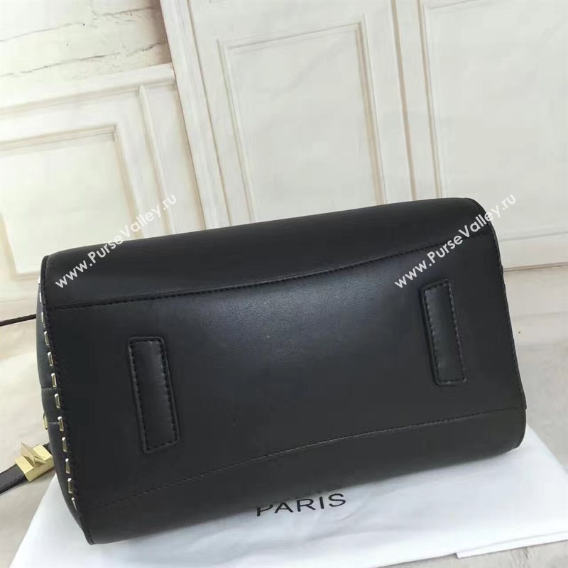 Givenchy medium black antigona bag 5307