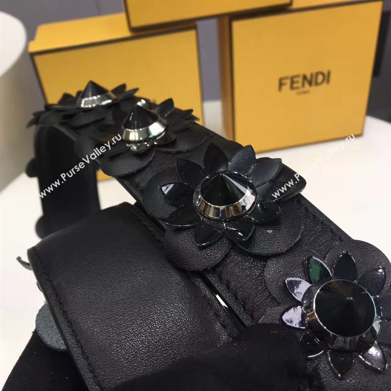 Fendi strap you v black flower 5494