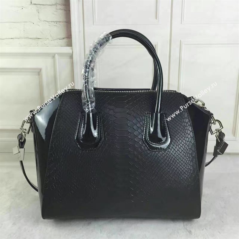 Givenchy medium black antigona bag 5412