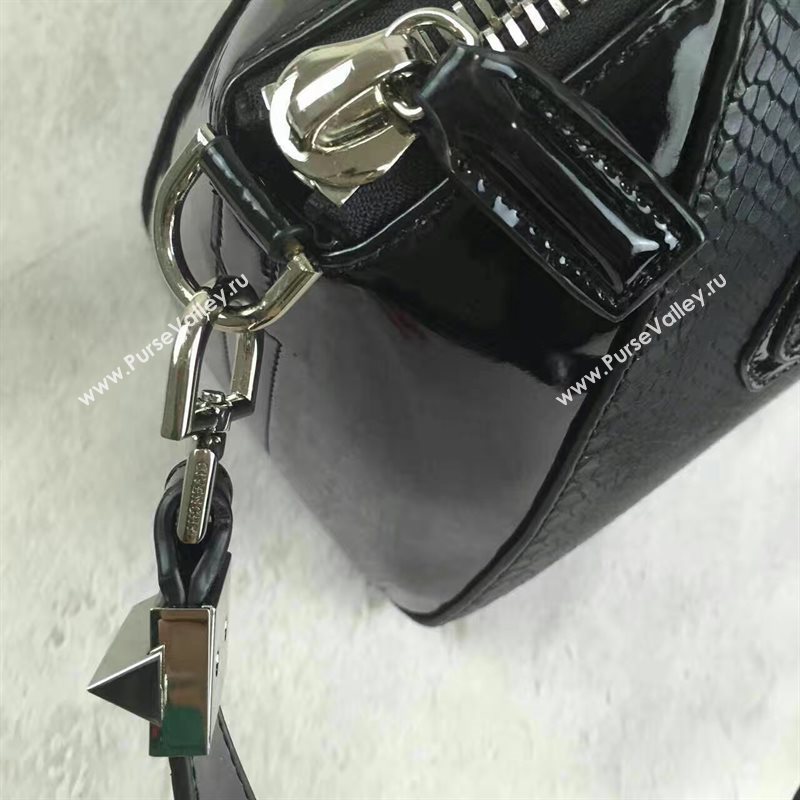 Givenchy medium black antigona bag 5412