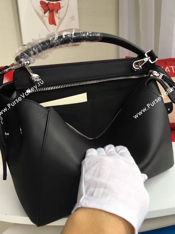 Fendi black tote shoulder bag 5549