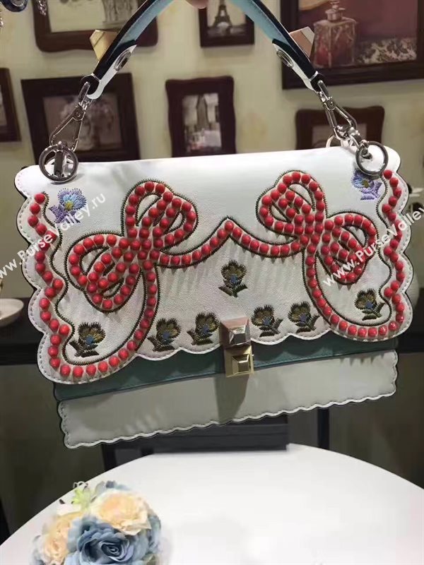 Fendi kan I cream red v bag 5551