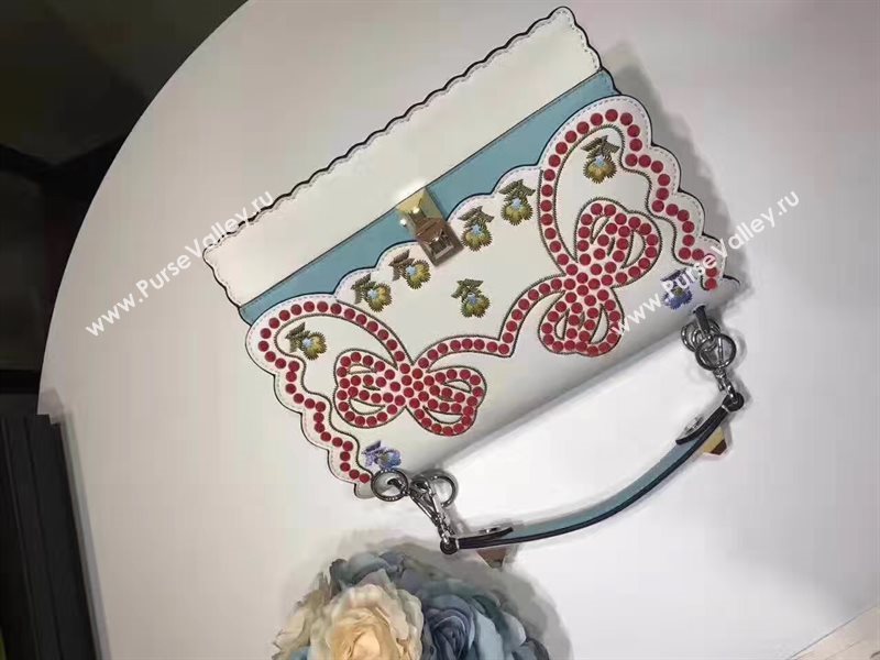 Fendi kan I cream red v bag 5551