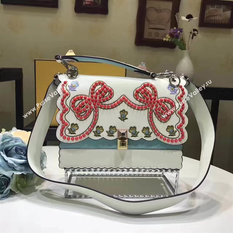 Fendi kan I cream red v bag 5551