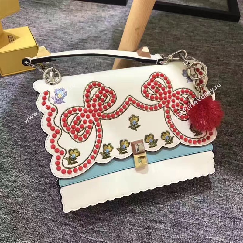 Fendi kan I cream red v bag 5551