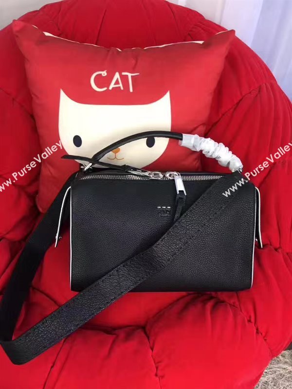 Fendi lei selleria black silver v bag 5566
