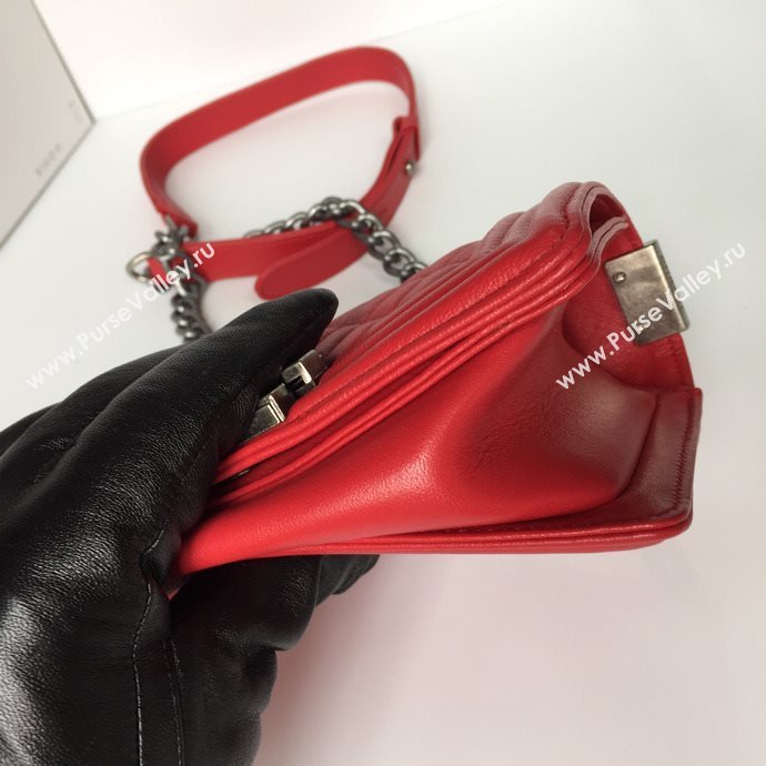 Chanel 67085 small le boy handbag red bag 5665