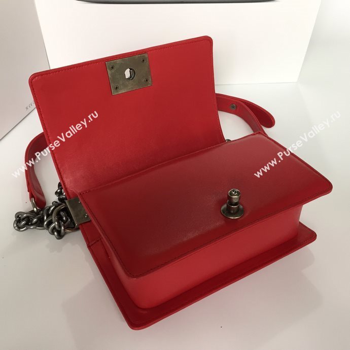 Chanel 67085 small le boy handbag red bag 5665