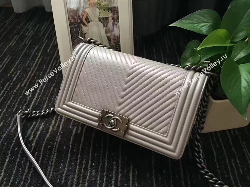 Chanel A67086 lambskin new V medium le gray boy bag 6240