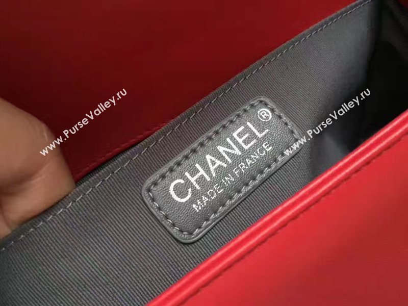 Chanel A67086 lambskin new V medium le red boy bag 6241