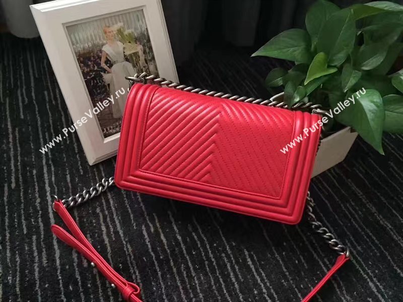 Chanel A67086 lambskin new V medium le red boy bag 6241