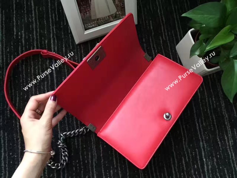 Chanel A67086 lambskin new V medium le red boy bag 6241