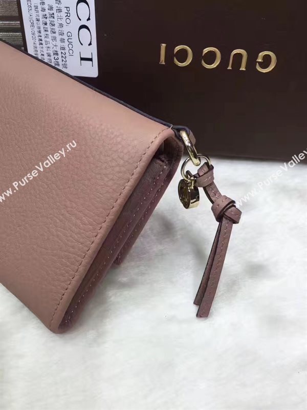 Gucci GG tan wallet bag 6293