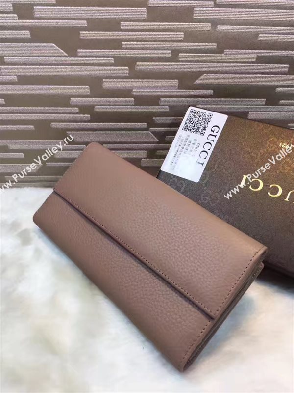 Gucci GG tan wallet bag 6297