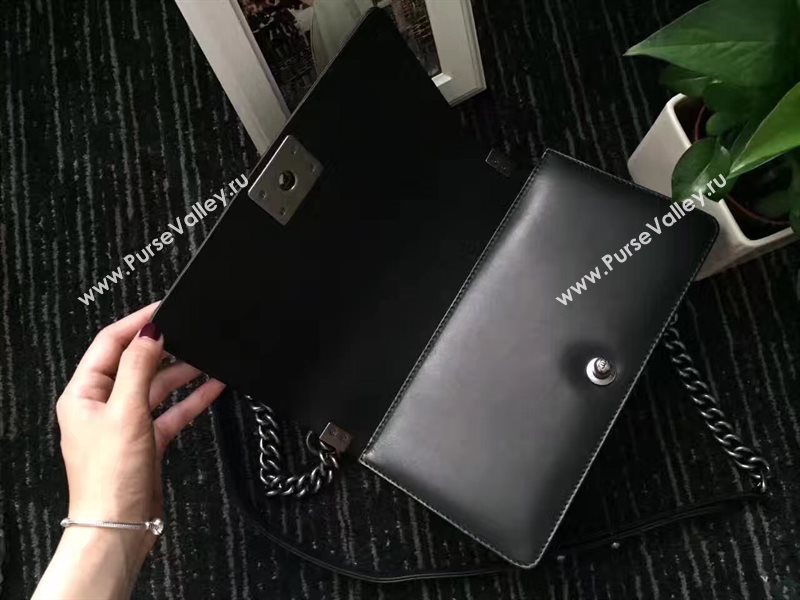 Chanel A67086 lambskin new V medium le black boy bag 6239