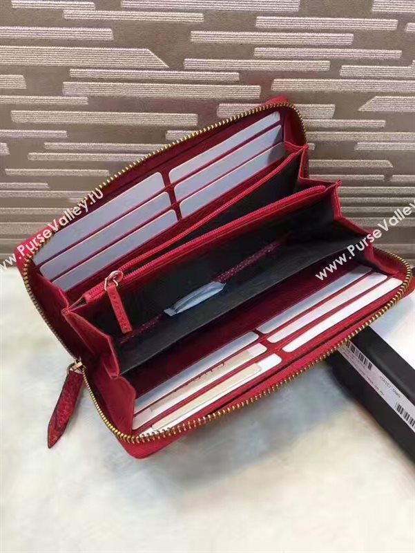 Gucci zipper red wallet GG bag 6365