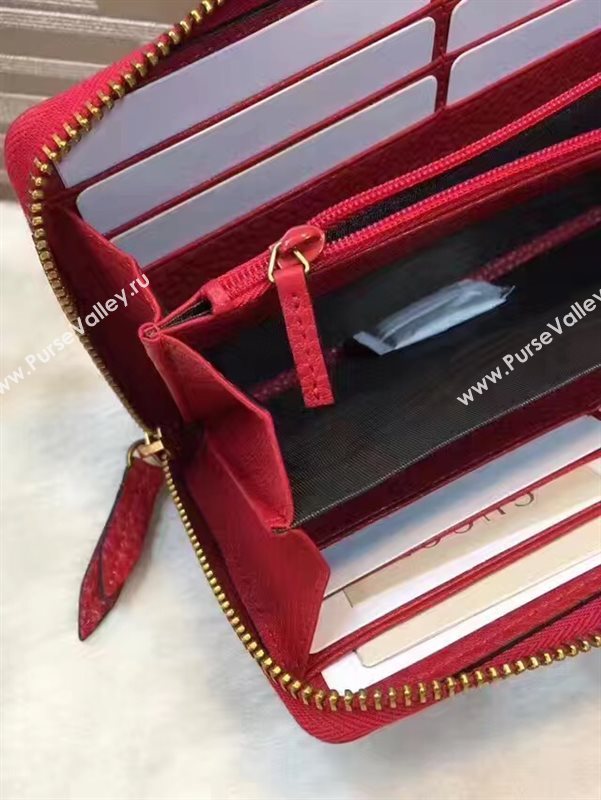 Gucci zipper red wallet GG bag 6365