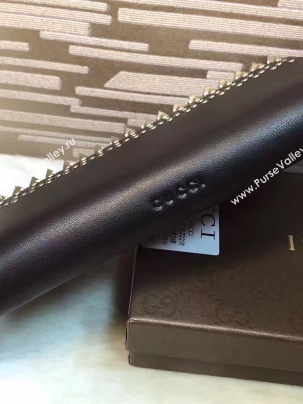 Gucci zipper wallet black bag 6301