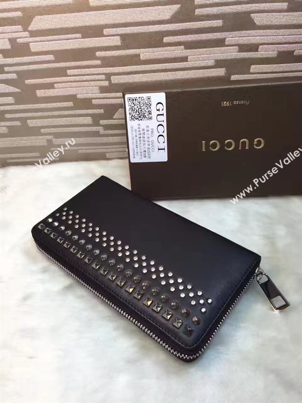 Gucci zipper wallet black bag 6301