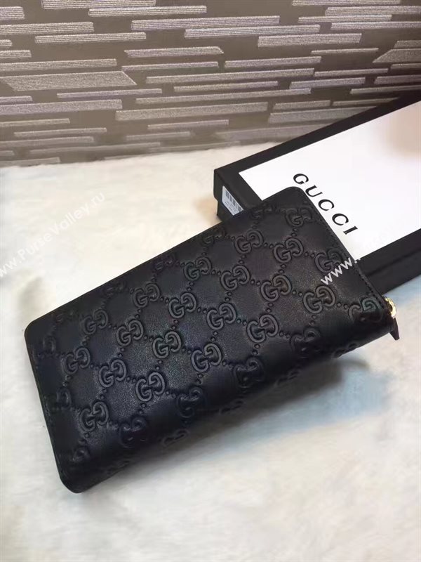 Gucci black wallet GG bag 6304