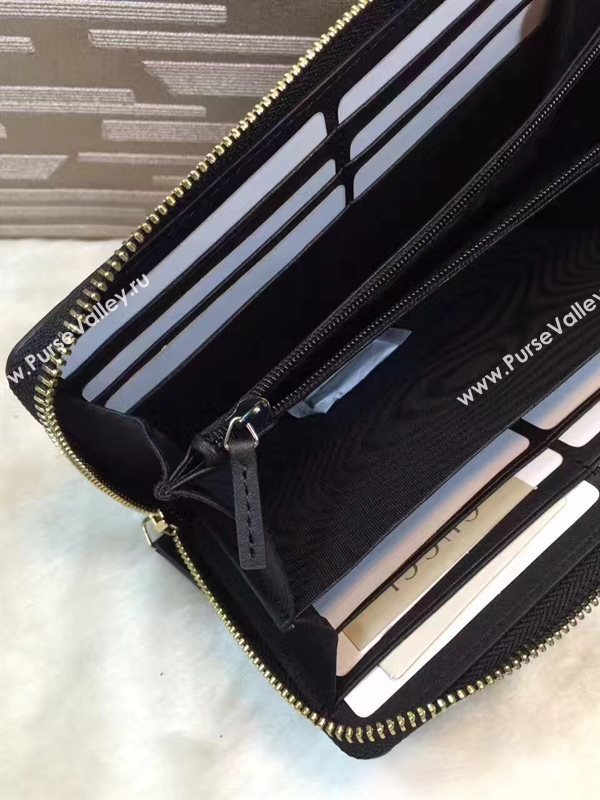 Gucci black wallet GG bag 6304